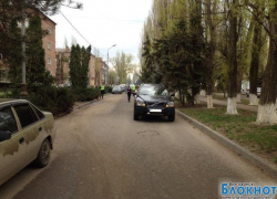 В Волгодонске на Ленина женщина на джипе сбила пожилого мужчину