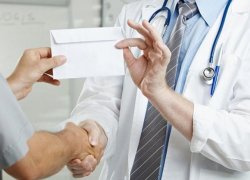 В Волгодонске врач-невролог попался на получении взяток на общую сумму 70 000 рублей