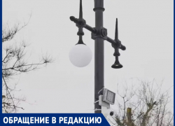 После дорогостоящей реставрации обелиска строителям Цимлянской ГЭС у фонаря отвалился плафон