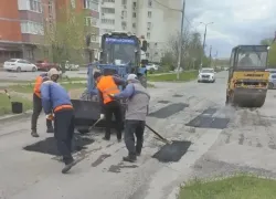 Латают, метут и убирают: Волгодонск готовится к Первомаю