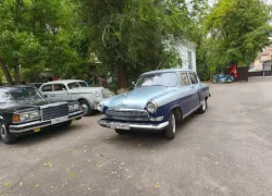  Ретро-волна на Дону: клуб «ДонРетро» отметил юбилей Волгодонска автопробегом по улицам города