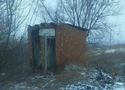 В Цимлянске к жителям аварийных домов рядом со скотомогильником отказалась проехать даже скорая помощь