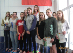 Три юных пловца из Волгодонска на родных дорожках взяли бронзу, золото и серебро