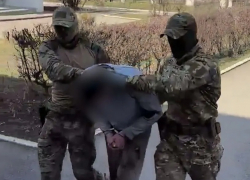 Применил насилие к мужчине: в Волгодонске задержали опасного вымогателя-металлиста, который ставил людей «на счетчик»