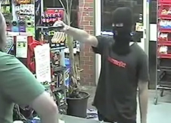 Задержанный в Волгодонске грабитель из Усть-Донецка успел награбить по области 370 000 рублей