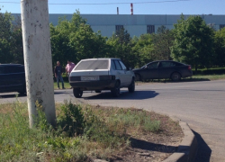 На Жуковском шоссе столкнулись «Шкода» и «девятка»