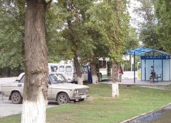 На Морской волгодончанку зажало дверьми троллейбуса