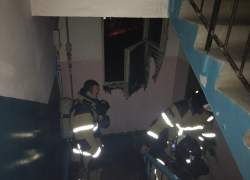 В Волгодонске неизвестные устроили поджог в многоквартирном доме на Строителей