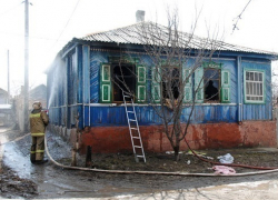 В Морозовске сгорел жилой дом