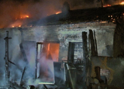 Сгорел одноэтажный дом в Волгодонском районе