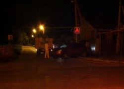 В Волгодонске ночью в Старо-Соленом «Nissan Qashqai» протаранил «Mitsubishi Lancer»