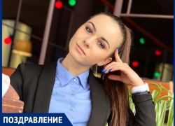 Победительница «Мисс Блокнот-2021» Анастасия Абаполова отмечает день рождения