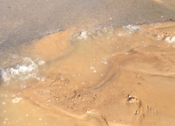 После гидравлических испытаний в Волгодонске квартал В-8 затопило бурлящим кипятком