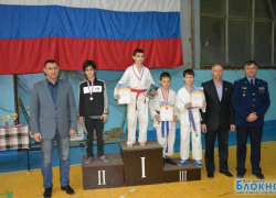 Волгодонские рукопашники выиграли первенство ЮФО
