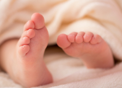 Под лавочкой нашли брошенную 4-месячную девочку в Волгодонске 