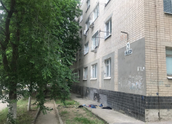 «Он кричал и кидал вещи из окна»: на 50 лет СССР собрались все экстренные службы из-за ребенка в окне