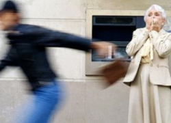 В Волгодонске полицейские задержали вора, ограбившего пенсионерку