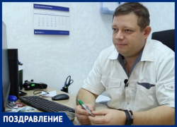 Здоровье детей - его призвание: врач-педиатр Владимир Колдомасов отмечает День рождения
