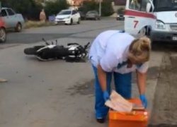  В Волгодонске водитель и пассажирка мотоцикла разбились в страшном ДТП.18+