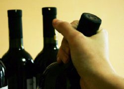 18-летний волгодонец попытался вынести продукты из супермаркета, не заплатив