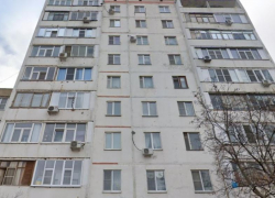 В Волгодонске упал новый лифт в жилом доме, люди чудом не погибли