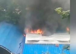 Пожар в летнем кафе в Волгодонске попал на видео