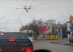 В Волгодонске троллейбус попытался «раздвоиться»