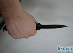 За слова «я твою маму е...» житель Цимлянска практически отрезал обидчику голову