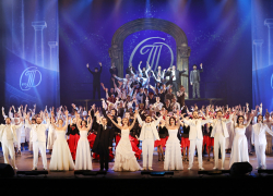 Актеры Волгодонского молодежного драмтеатра удивили своим представлением областных театральных деятелей