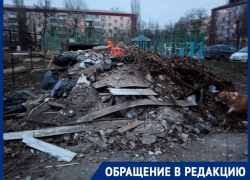 «Где дворники, перерасчет и чистый двор?»: горожане возмущены, что платят ЖЭКу за услуги, которые не получают