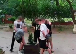 Интрига закручивается: появились две версии погрома школьниками вазона на Гагарина