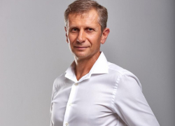 «Постараюсь не сбавлять темп работы»: Сергей Ольховский о достижениях округа №14