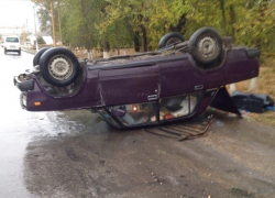 На трассе Морозовск - Волгодонск 18-летний водитель перевернул «семерку»