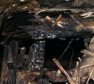 В Мартыновском районе едва не сгорела хозяйственная постройка
