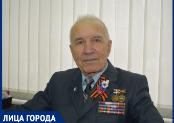 «Как-то вооруженные бандиты напали на «Сберкассу» в В-5 и отстреливались от милиции на крыше девятиэтажки»: Владимир Мельников 