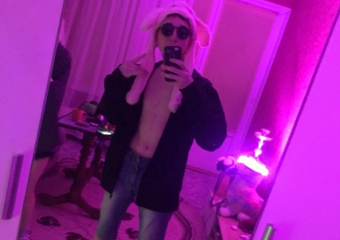 Кастрюлю на припаркованный автомобиль скинул с балкона молодой волгодонец