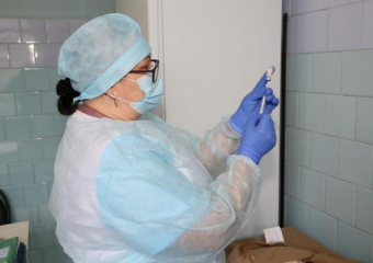 Желающих привиться от COVID-19 волгодонцев бесплатно отвезет на прививку социальное такси