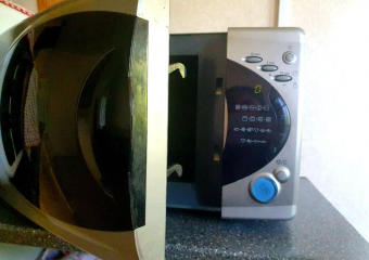 Житель Цимлянска украл у бывшей возлюбленной телевизор и микроволновку