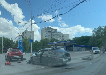 Серьезное ДТП с тремя автомобилями затруднило движение в «старом городе»