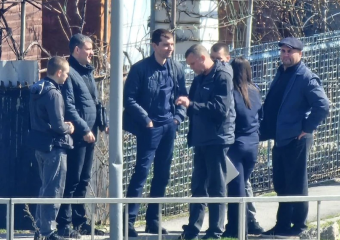 На месте нападения мужчины на школьниц в Волгодонске проводятся следственные мероприятия