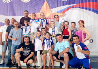 Лучший нокаут и золотой дождь медалей: волгодонские каратисты с триумфом вернулись из Адыгеи