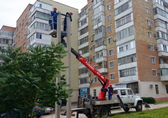 В новом городе к электросетям подключили более 80 домов и магазинов 