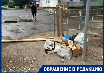 «Нагадили и ушли»: горы мусора оставляют после себя торговцы рядом с «Машенькой»