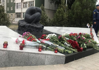 Волгодонск помнит: 26 лет боли и памяти о жертвах теракта 1999 года