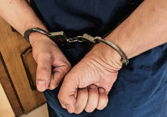 За комментарии в интернете в поддержку массового расстрела людей мужчину приговорили к двум годам тюрьмы 