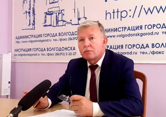 О дорогах, школе на В-9 и набережной: Сергей Макаров рассказал о главных проблемах Волгодонска