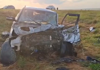 Водитель «Весты» отправил на тот свет молодую семейную пару и сам погиб в жутком ДТП на трассе Зимовники  - Элиста 