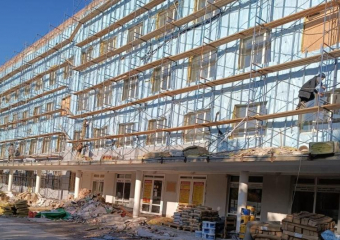 Ремонт городской поликлиники на Энтузиастов перевалил за экватор