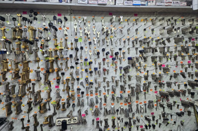 Ключ Мастер ул. Строителей 33А 8-988-565-03-00