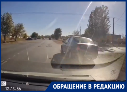 «Чуть не поймал логана в зад»: волгодонец снял на видео обгон справа 